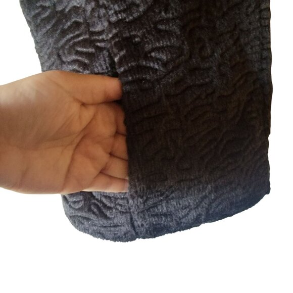 Vtg Reversible Red & Black Quilted Vest With Faux Fur Texture Sleeveless - Picture 3 of 16